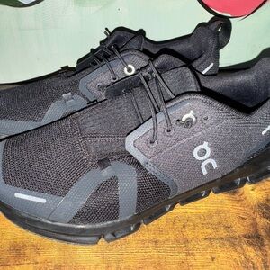 OnClouds Kids Charcoal and Black Sneakers